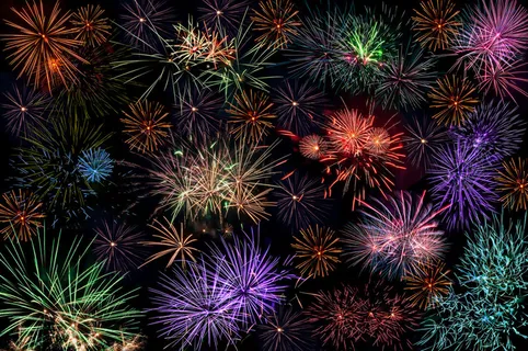 梦幻的烟花背景 梦幻的烟花背景