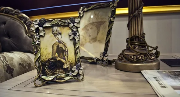 床头柜场景图片 床头柜场景图片