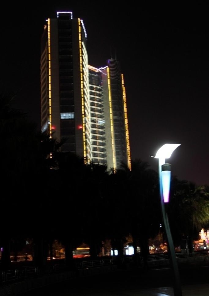高楼夜景