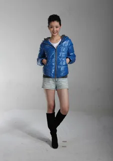 2012冬季羽绒服 模特图片 2012冬季羽绒服 模特图片