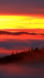 夕阳下的云海高清摄影图片