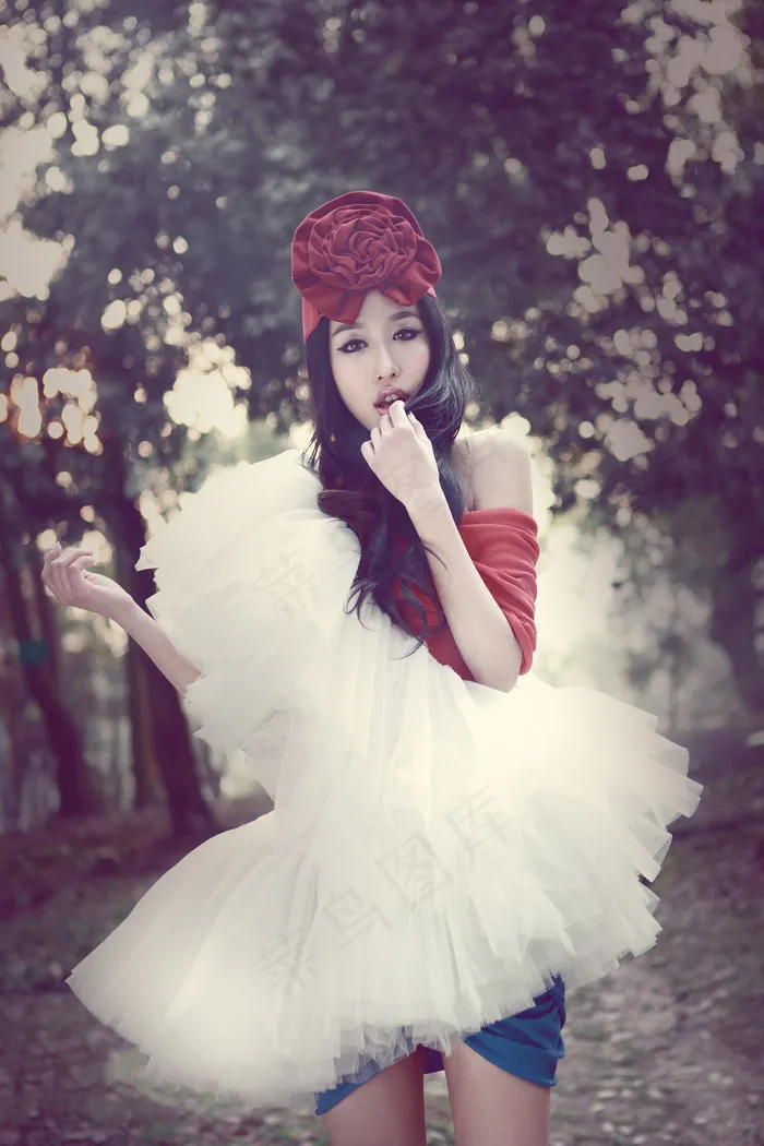 2012最新外景摄影婚纱样片精选集...