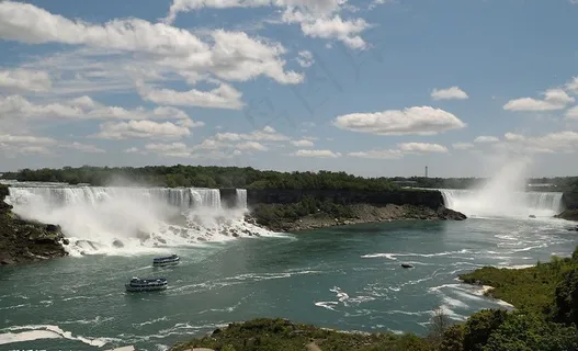圣劳伦斯河上的尼亚加拉大瀑布图片