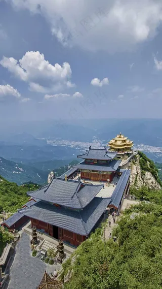 山顶上的古建筑高清摄影图片