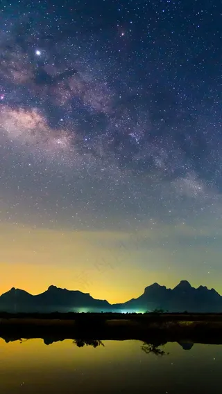 星空下的山和水高清摄影图片
