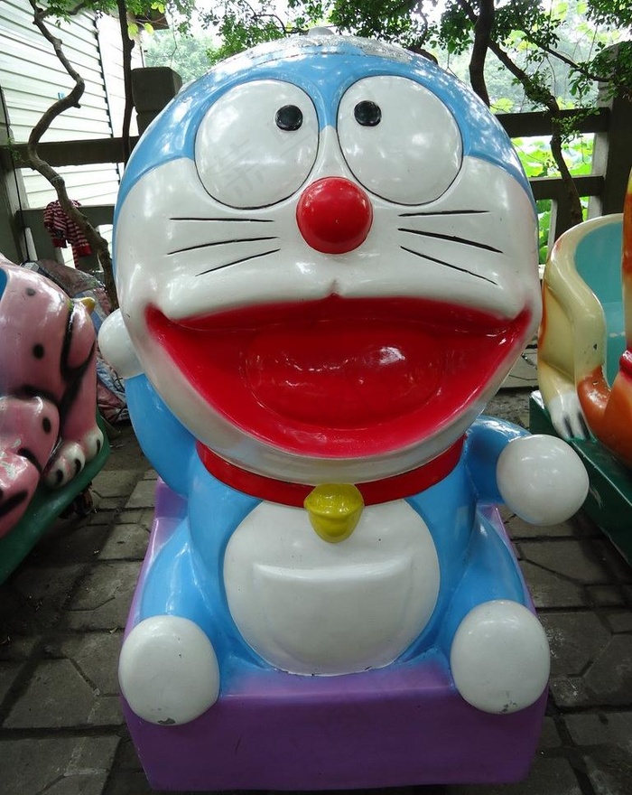 玩具机器猫图片