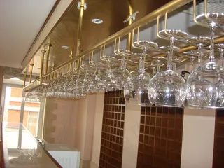 吧台 红酒杯图片