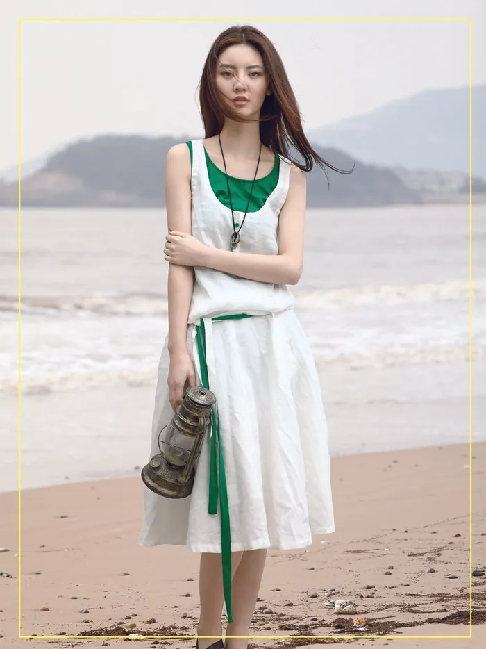 海滩美女图片