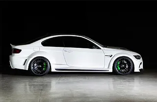 黄色大气宽屏汽车展示专题网站模板