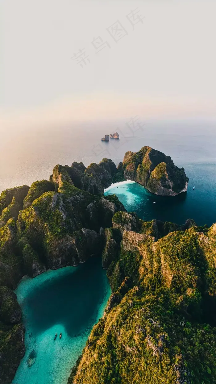 海上的小岛高清摄影图片