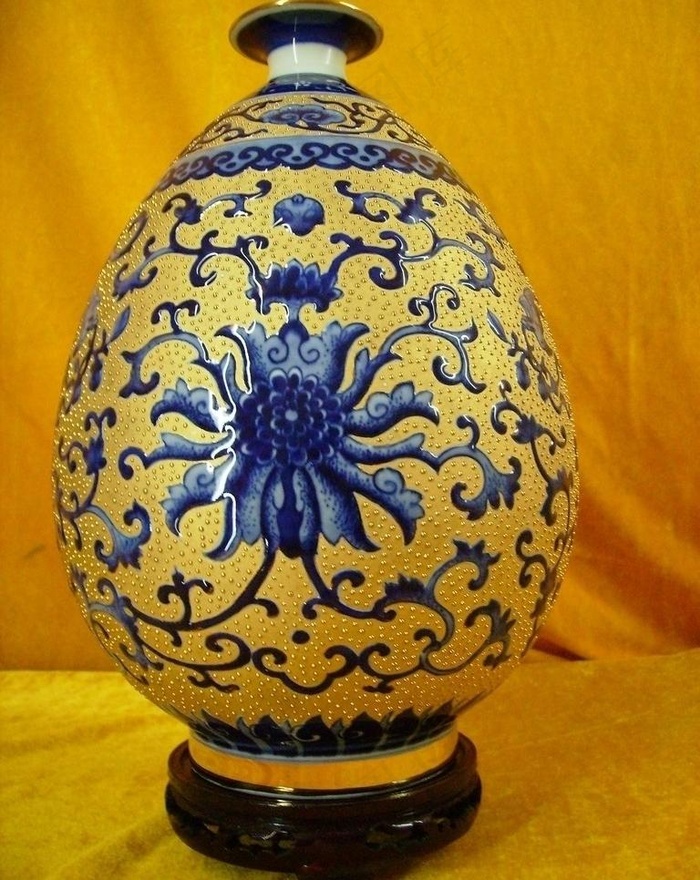 描金青花瓷