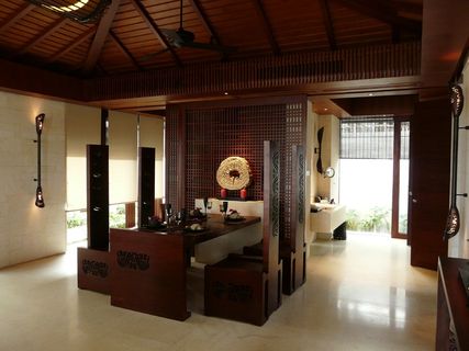 三亚香水湾一号样板间饭厅图片