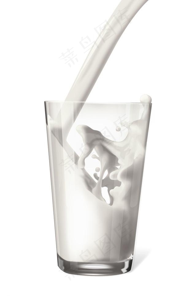 牛奶倒进杯子图片