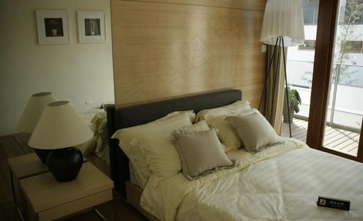 卧室 台灯 相框 生活 清新 简洁...