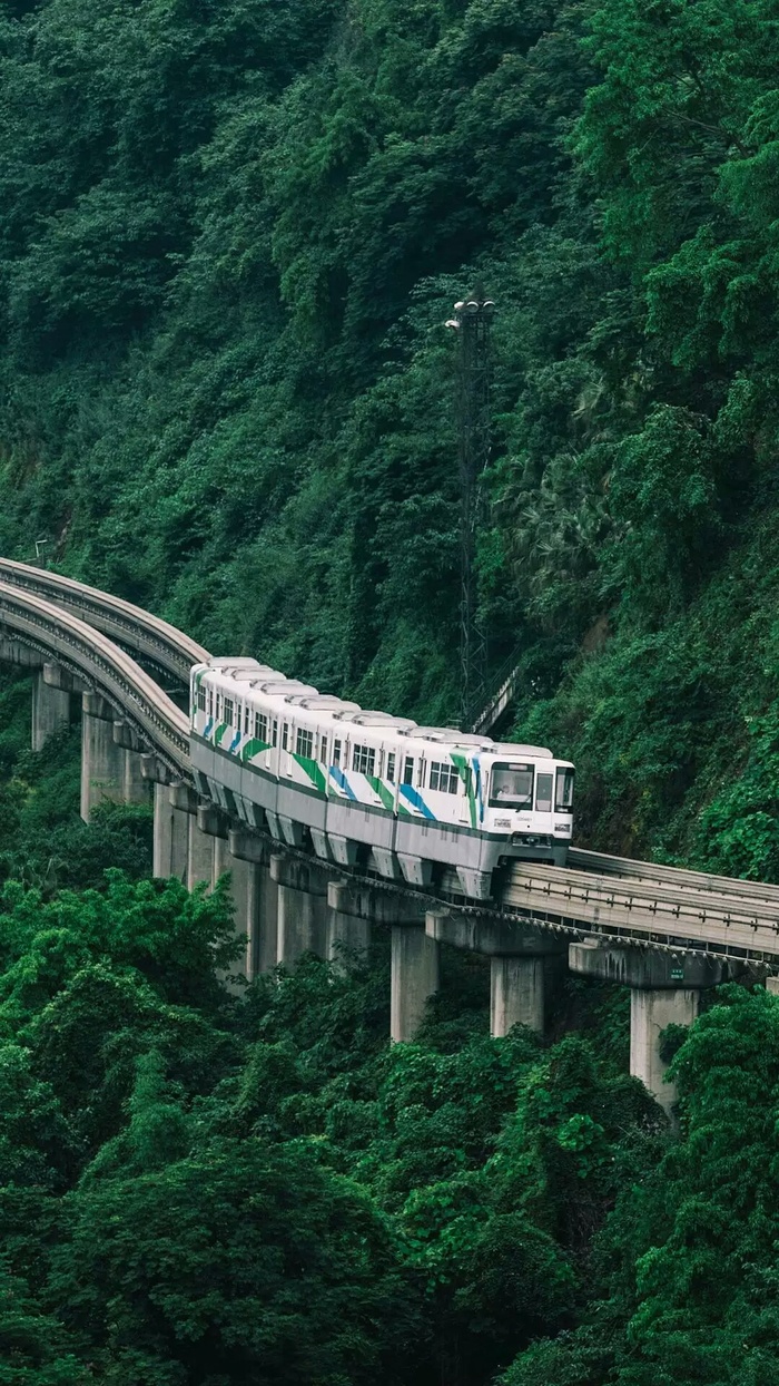 重庆城轨高清摄影图片