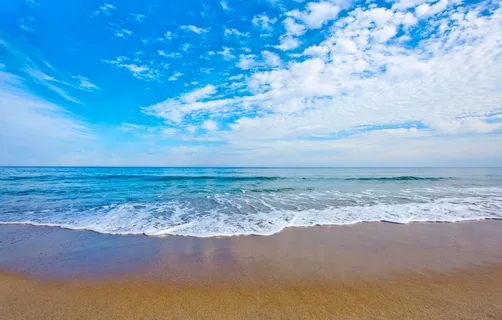 海岸蓝天海浪图片 海岸蓝天海浪图片