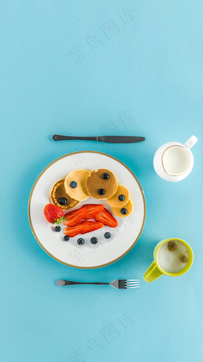 草莓与刀叉高清摄影图片