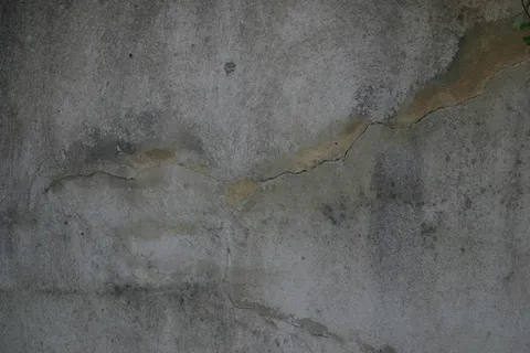 斑驳裂纹水泥墙背景图片 斑驳裂纹水泥墙背景图片