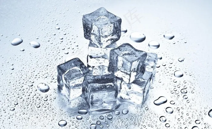动感冰块水滴图片