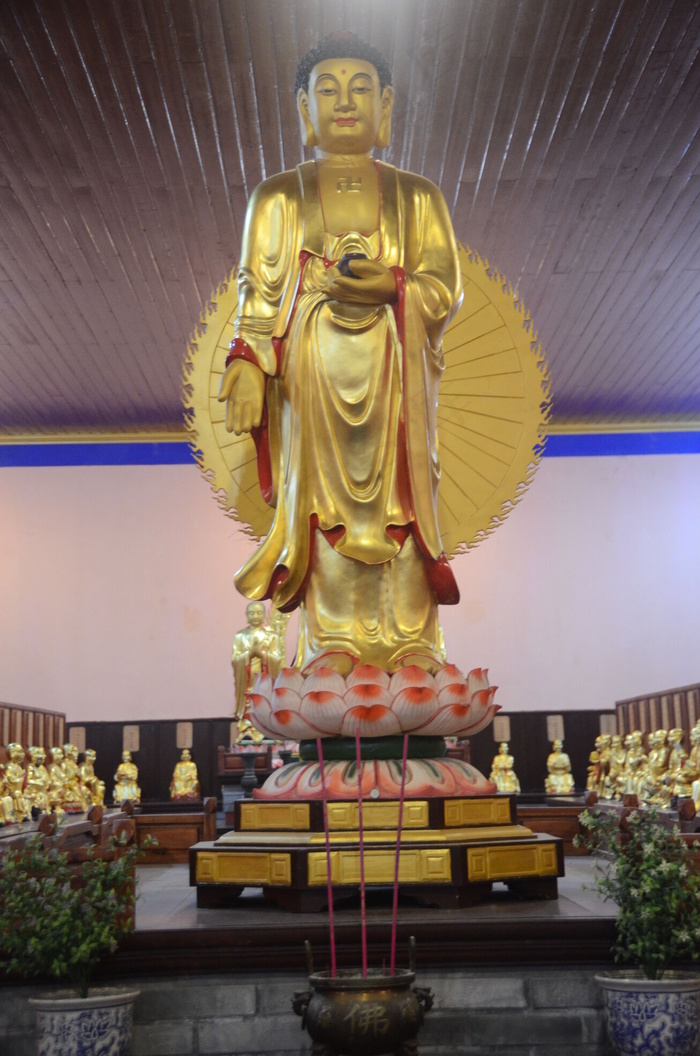 如来金佛像图片