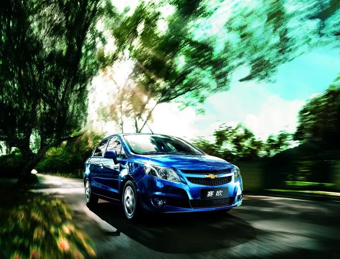 飞驰的雪佛兰新赛欧