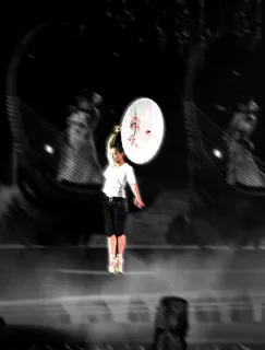 走钢丝图片 走钢丝图片