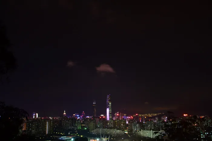迷人的深圳市中心夜景图片