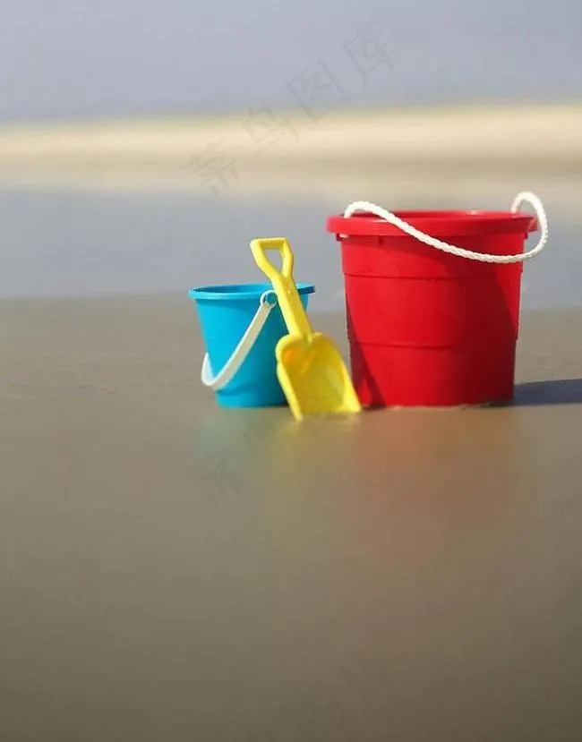 海滩 水桶图片