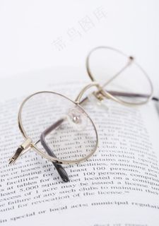 书籍 眼镜图片