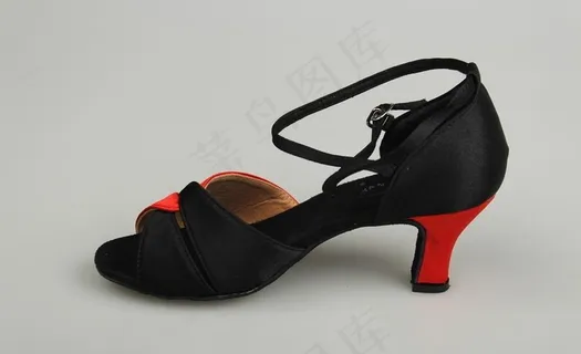 拉丁舞鞋图片