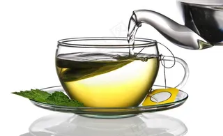 倒了一杯清茶图片