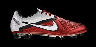 nike足球系列广告宣传平面图片