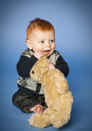 玩玩具的可爱婴儿宝宝图片