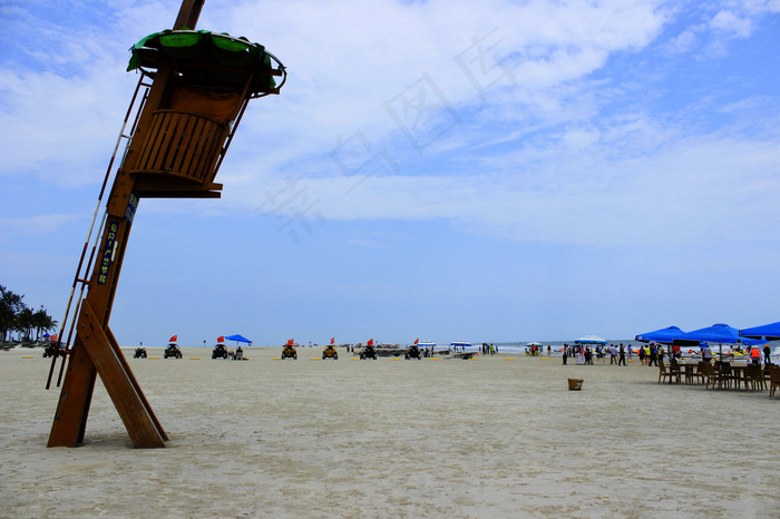 北海银滩浴场安全瞭望台图片