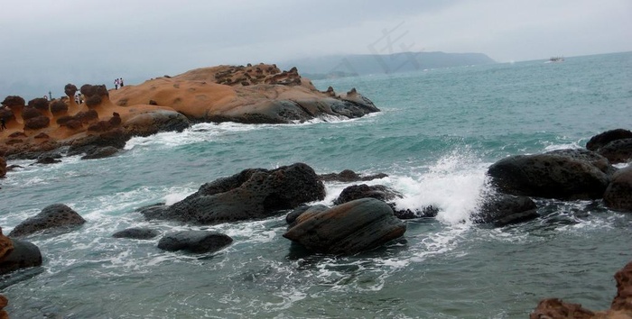 大海 海浪 海景 礁石 蓝天 绿水...