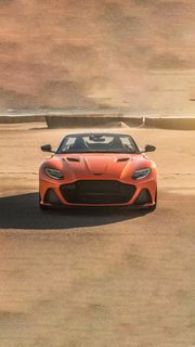 沙漠里的炫酷跑车高清摄影图片