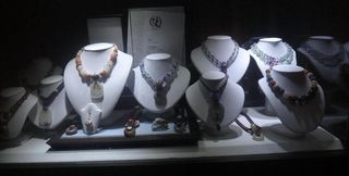 珠宝展示图片
