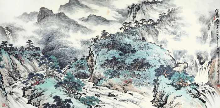绿茵在山泉图片