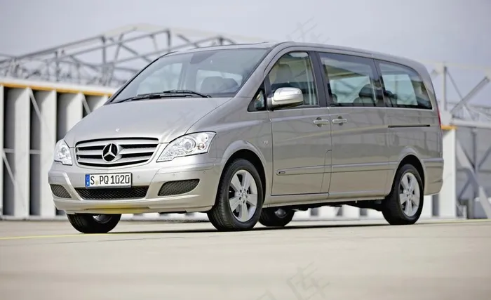 奔驰商务车图片