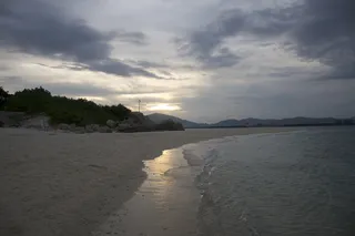 海南蜈支洲岛沙滩黄昏图片