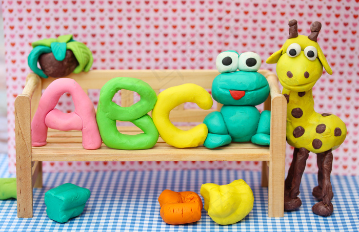 橡皮泥字母动物图片