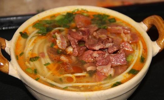 砂锅米线图片 砂锅米线图片