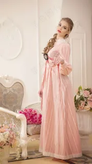 穿着长裙的外国美女高清摄影图片