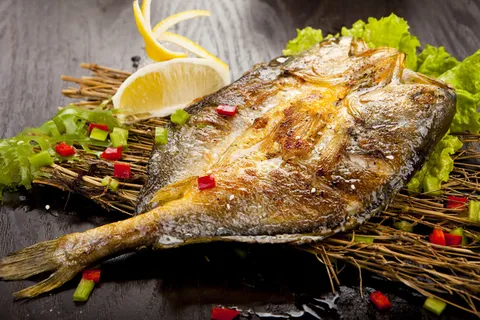 高清烤鱼摄影素材图片 高清烤鱼摄影素材图片