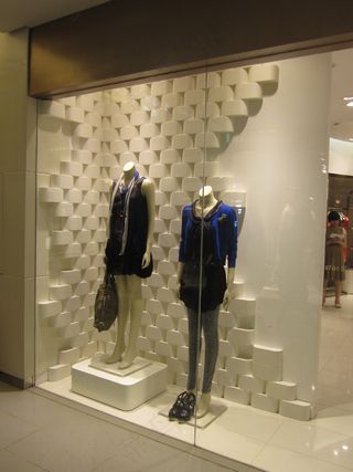 服装店店面陈设图片