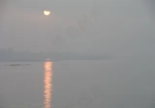 海上日出图图片