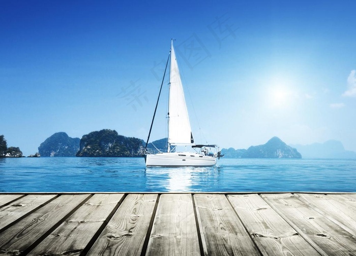 海上帆船游艇图片