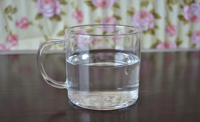 玻璃水杯图片