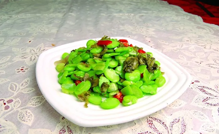 蚕豆米炒雪菜图片