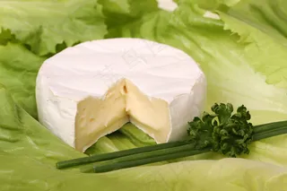 绿色蔬菜与奶酪